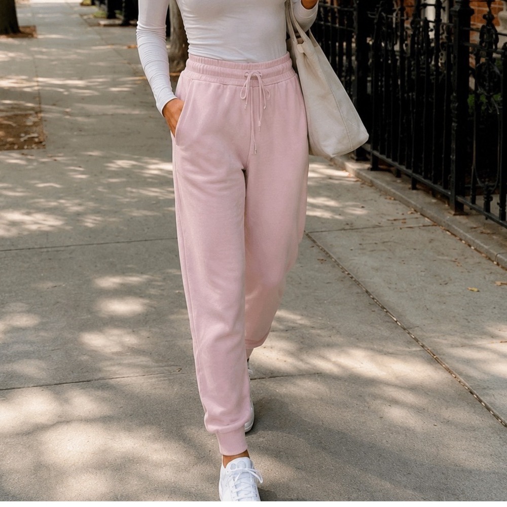 Lululemon Scuba High-Rise Jogger Womens Size 2 Pink Fleece Sweatpants Athleisure